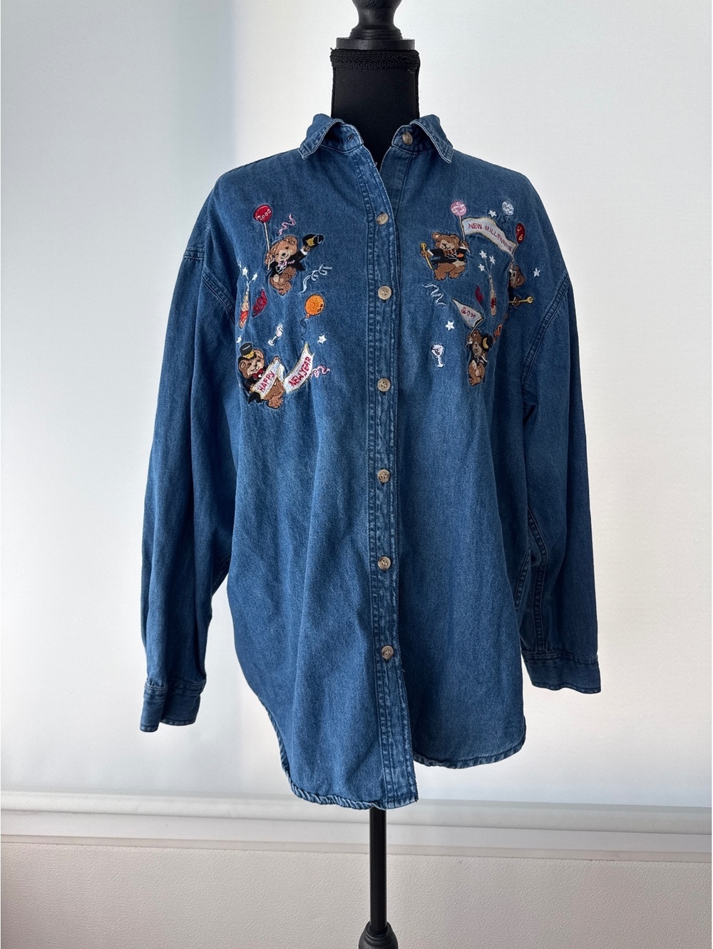 Vintage Solutions Casualwear Embroidered Teddy Bear Denim Shirt Women’s Large